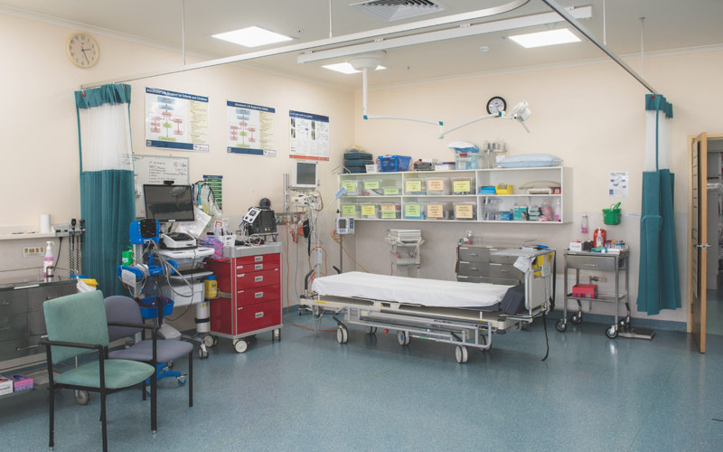 Photo of emergency treatment bed surrounded by equipment